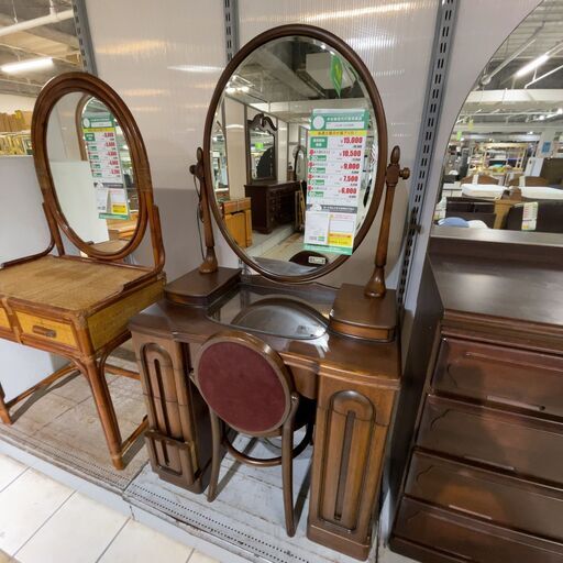 ﾄﾞﾚｯｻｰ/ｲｽ付き(No:1256109)