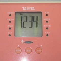 stp-3201　タニタ　体組成計　BC-565　ピンク　ヘルスメーター　体重計　インナースキャン　個人データ4人分　内臓脂肪チェック　筋肉量　基礎代謝チェック　体内年齢　推定骨量　体水分率　BMI　健康管理　生活習慣病予防　体重管理　デジタル　TANITAの画像