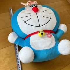 ドラえもんぬいぐるみの画像