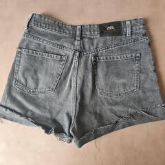 ZARA☆デニムショートパンツ　黒　ブラックデニムの画像