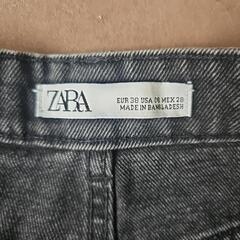 ZARA☆デニムショートパンツ　黒　ブラックデニムの画像