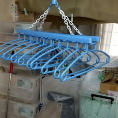 無料です。10連式折り畳み式ハンガー
