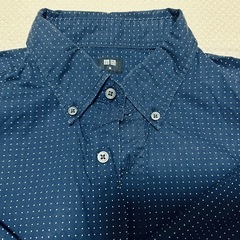 ユニクロ メンズシャツの画像