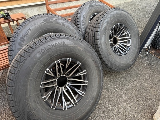 ランクル　スタッドレスタイヤ4本セット