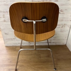 ハーマンミラー Herman Miller ウォールナット メタルレッグ (レプリカ/リプロダクト)4脚セット　の画像