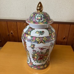 インテリア　壺の画像
