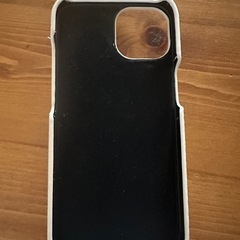 ホワイト レザー調 iPhone13/14ケース カードポケット付きの画像