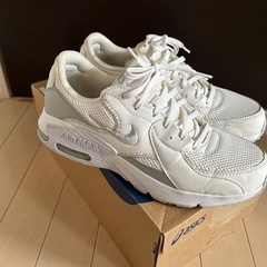 NIKEエアマックス　シルバー26㎝