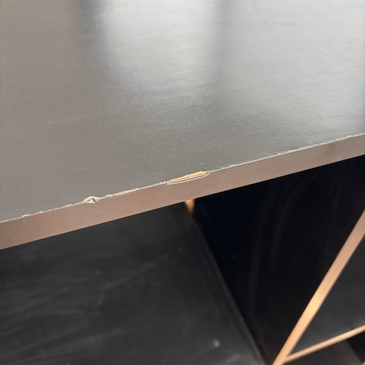 DJ機材用 黒の木製テーブル　ターンテーブル台　レジカウンター　中古 DJ機材用 黒の木製テーブル ターンテーブル台 レジカウンター