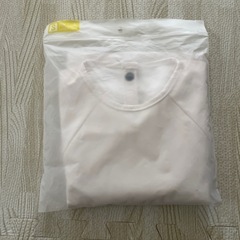 【新品未開封】お食事エプロン　長袖　ホワイト　白　S
