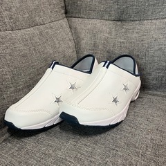 ナースリー　スニーカー　星柄　ホワイトの画像