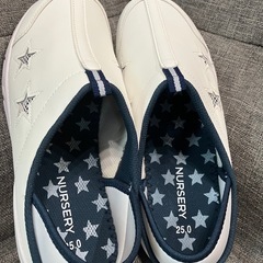 ナースリー　スニーカー　星柄　ホワイトの画像