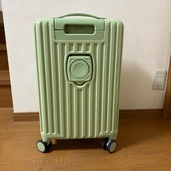 キャリーケース　機内持ち込み　グリーン