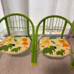 双子用椅子の画像