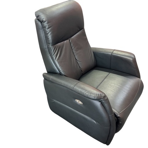 ニトリ 1人用電動リクライニングソファ コンフェ革BK