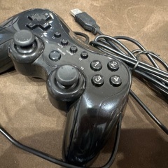 «エレコム»ゲームパッド(有線)