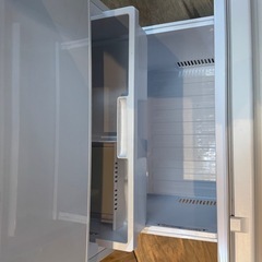 美品！　三菱　冷凍冷蔵庫　2022年製　　ホワイトの画像