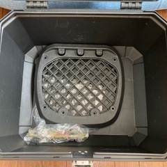 バイク用リアボックス45L BOX1ヶ月使用の美品の画像