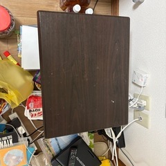 テーブル
