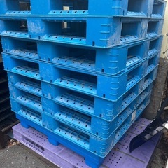 荷物用パレット　１０枚位あります。の画像