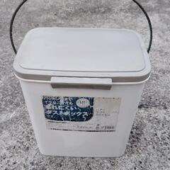 ダストボックス