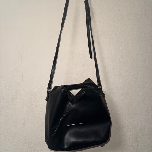 MM6 クロスボディバッグ