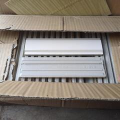 ①新品未使用　タイル　1箱300円　最低取引個数　10個