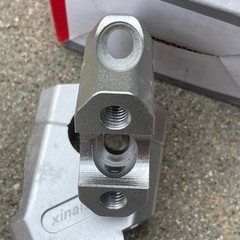 バイク用ハンドルクランプの画像