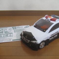 トミカ ワールド ビッグに変形！ デカパトロールカー