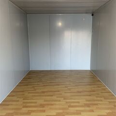 現地組立式6連棟事務所 プレハブ・ユニットハウス セルフ型コンテナ メーカー製スーパーハウス 事務所倉庫 仮設住宅（屋根・階段付き）の画像