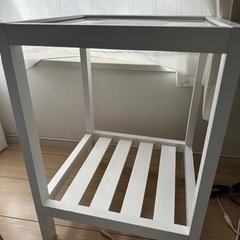 サイドテーブル
