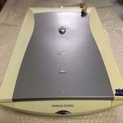 キヤノンイメージ　スキャナー　CanoScan D2400U