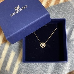 スワロフスキー　ネックレス