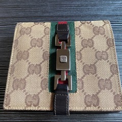 グッチ　GUCCI 二つ折り財布