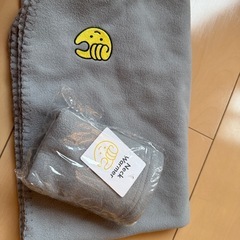 チョコザップの膝掛け、ネックウォーマー