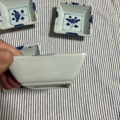 三峰陶器 青い模様の丸皿 4枚セットの画像