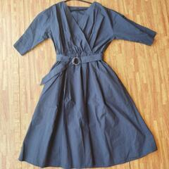 紺色のワンピース👗の画像