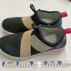 0523-274 PUMAスニーカー　23cm
