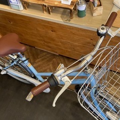 【前後タイヤ・チューブ・泥除け新品！】 LEDオートライト　内装3段　27インチ自転車　水色の画像