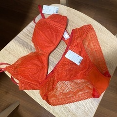 今週末まで 新品　高級ブランドブラジャーセット