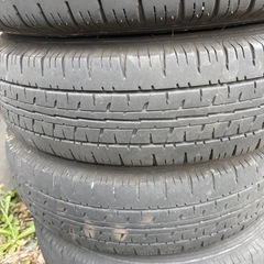 145/80R 12スチールホイールタイヤセットの画像