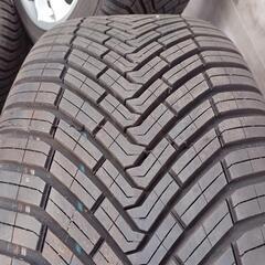 215/45R17　アルミ　タイヤ4本セット　No.211　ベンツAクラスの画像