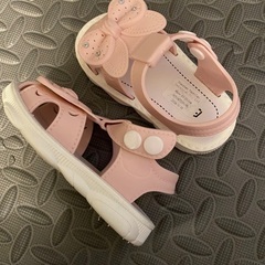 女の子　ベビーサンダルの画像