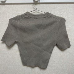 ZARAトップスの画像