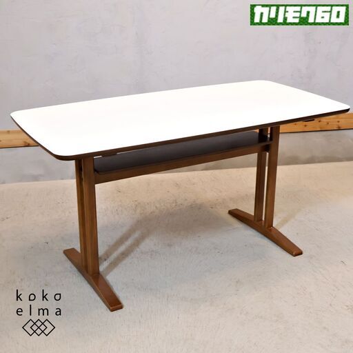 karimoku60(カリモク60+) カフェテーブル1200/ホワイトです。ソファに