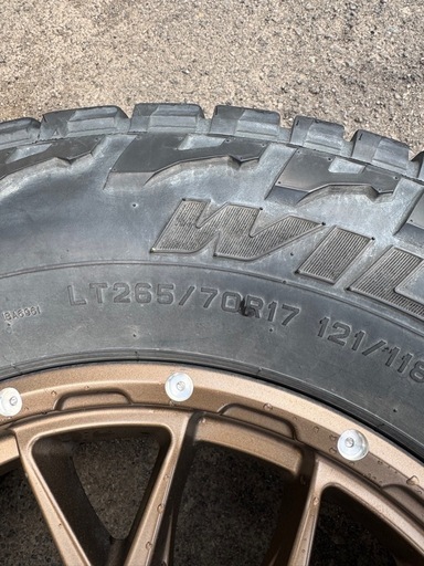 【6/20まで 最最終値下げ】fk wildpeak 265/70r17 + weds mud vance 17インチ 4本