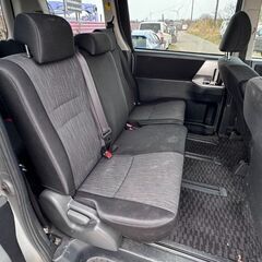 【販売中】2011年式 トヨタ ヴォクシー Z（ZRR75W・4WD）の画像