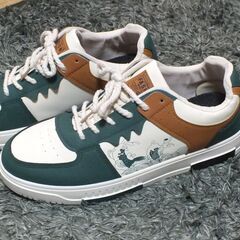 スニーカーメンズの画像