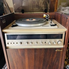 Victor 4チャンネルステレオ レコードプレーヤー付き 昭和...