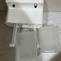 泡と液体「2連オートソープディスペンサー」の画像